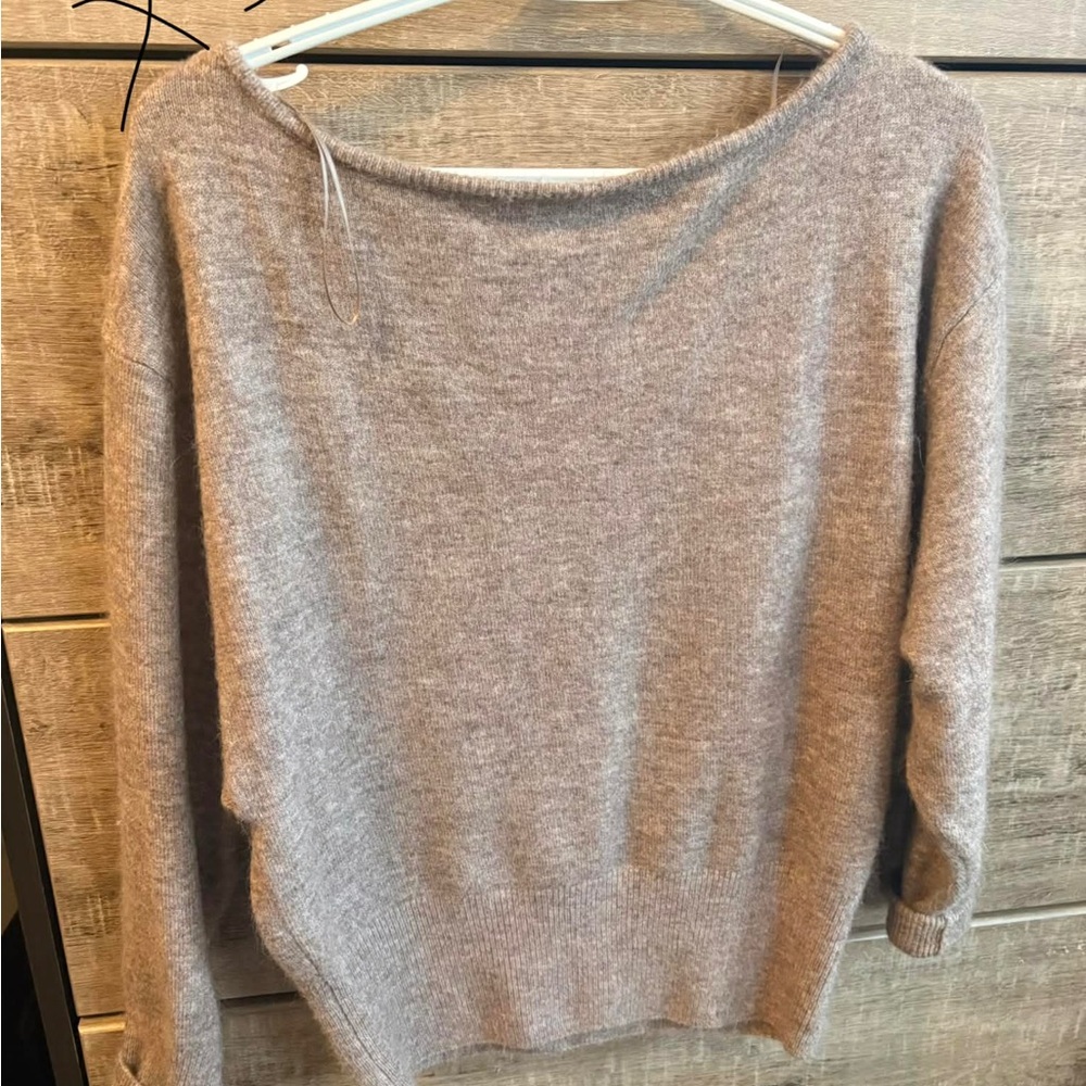 Garage Off-the-Shoulder Gray Sweater
